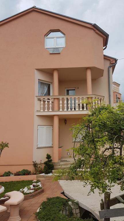 Apartments Suzana Novi Vinodolski Extérieur photo